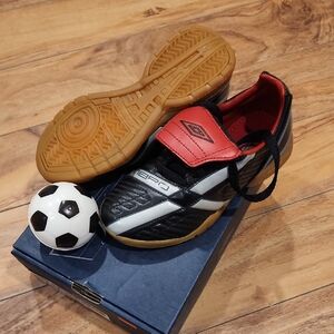 UMBRO X- BOOT PRO-J IN Black and Red Indoor Soccer Shoes with Ball
